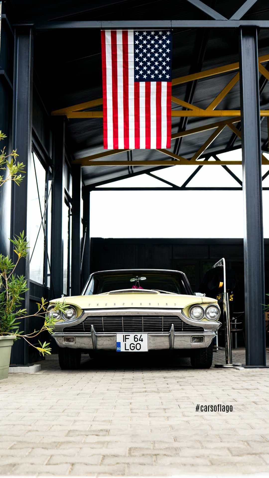 Cars of Lago